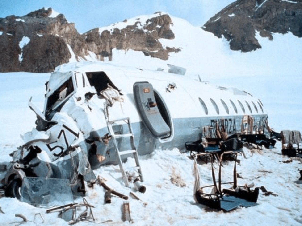 Que Sont Devenus Les Survivants Cordillere Des Andes 50 ans du crash d'une équipe de rugby dans la Cordillère des Andes : de  l'enfer au miracle !