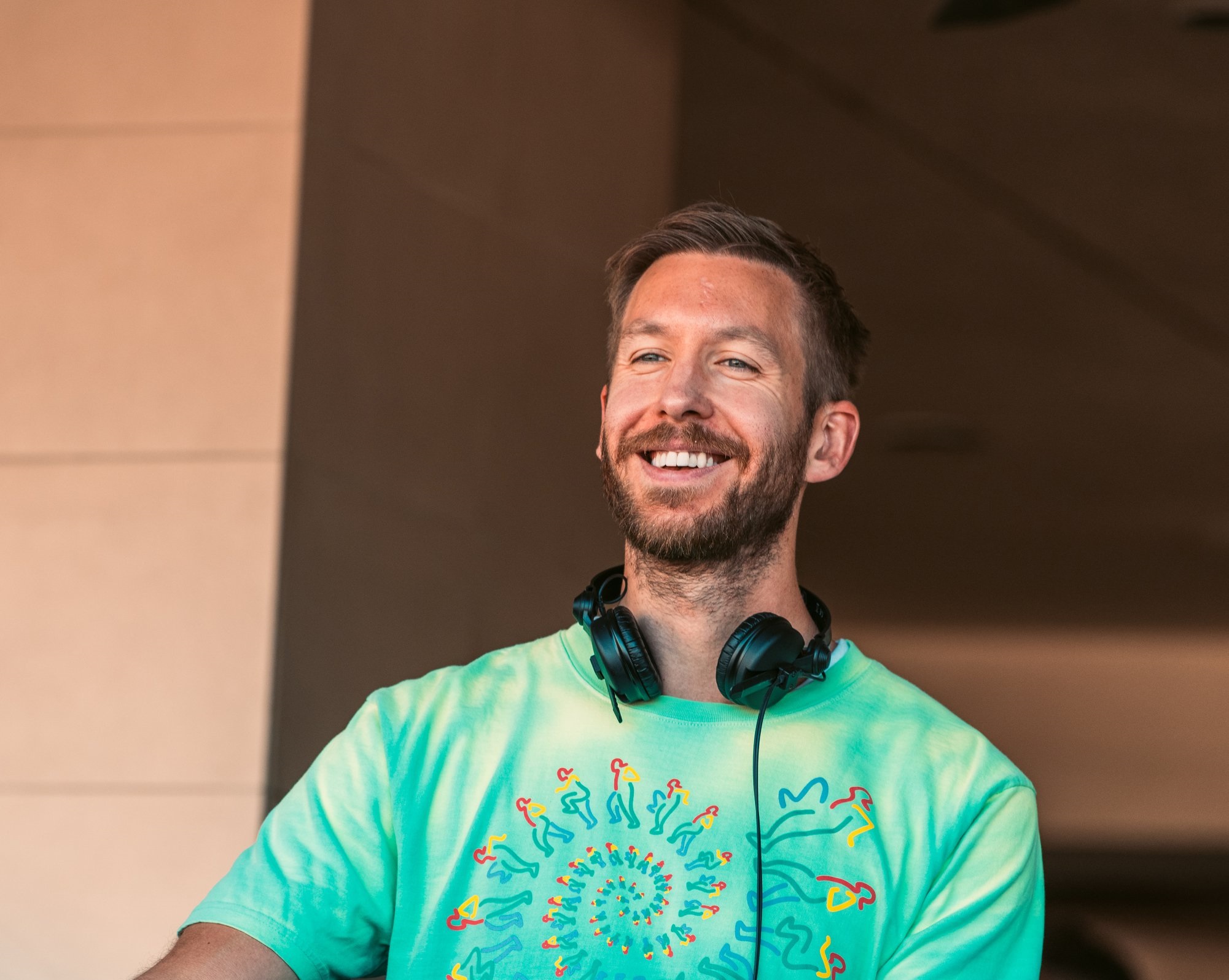 Chansons De Calvin Harris Funk Wav Bounces Vol 2 RADIO FG Course aux streams : Calvin Harris enchaîne les milliards !!