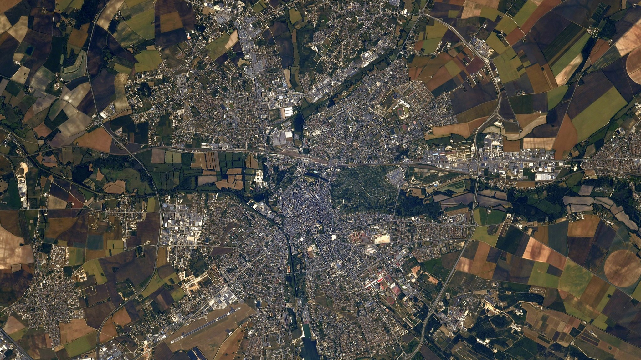 Bourges photographiée depuis l’espace par Thomas Pesquet