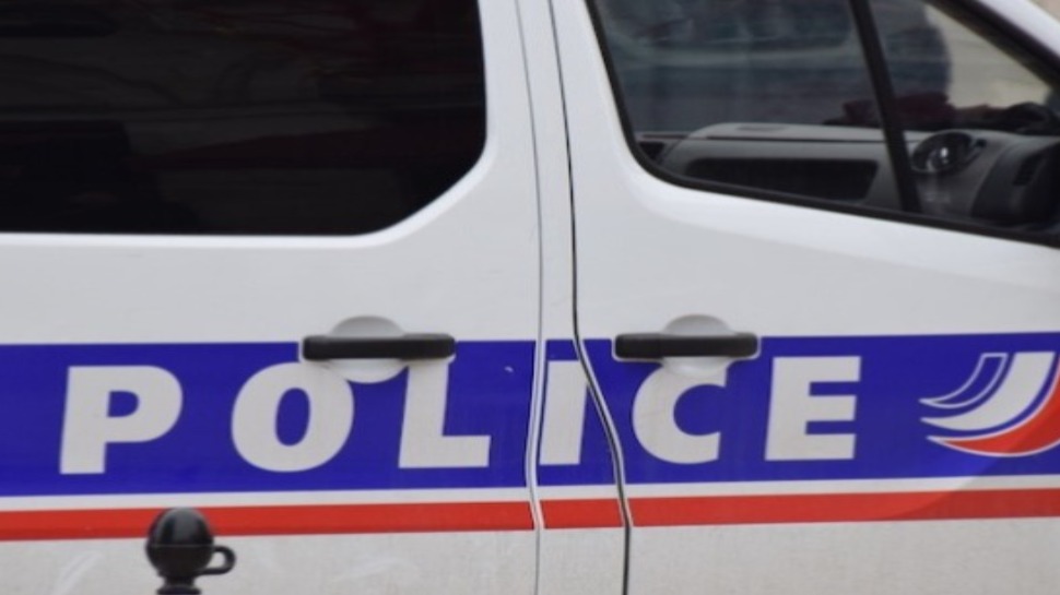 Le Mans : un cycliste renversé par un poids lourd, un appel à...