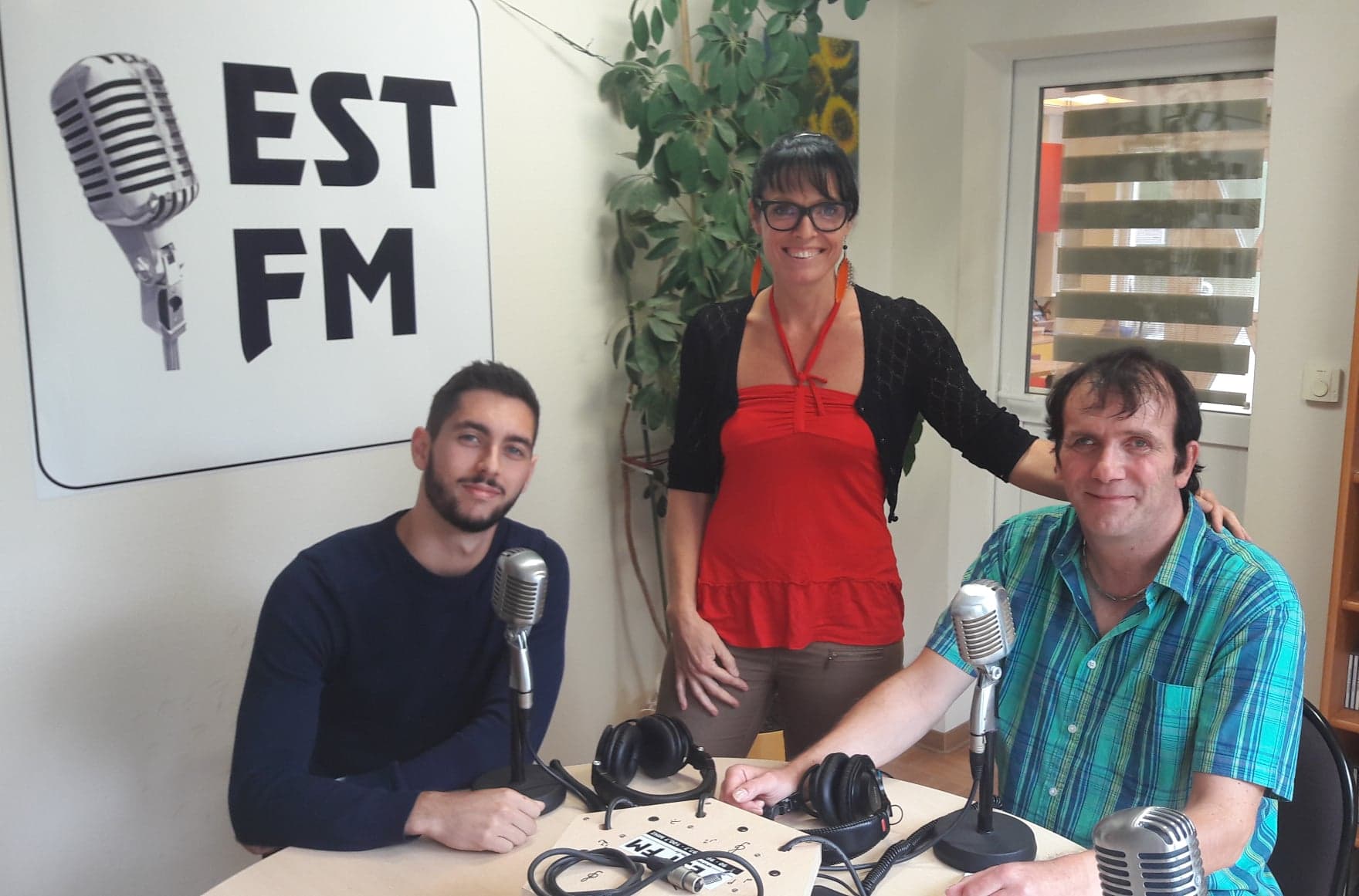 EST FM