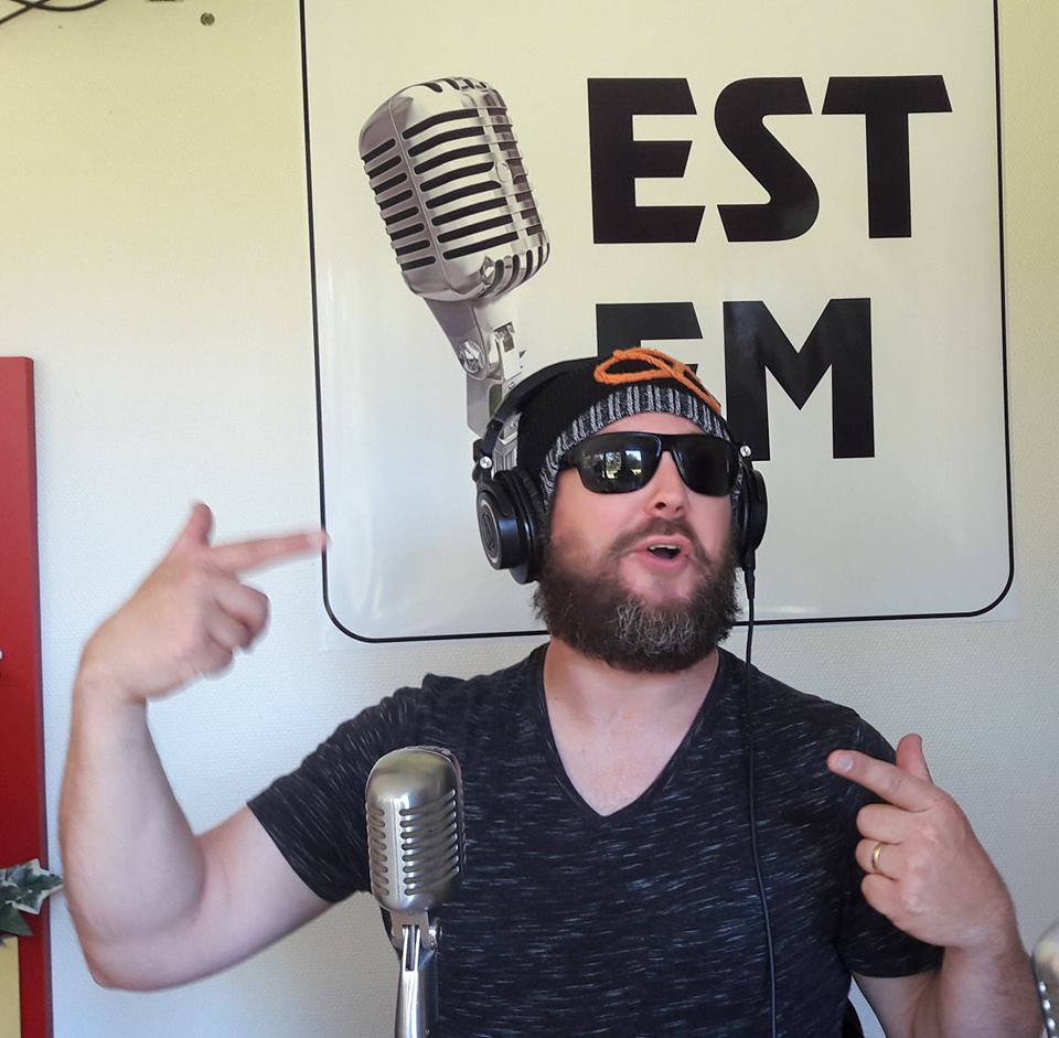 EST FM