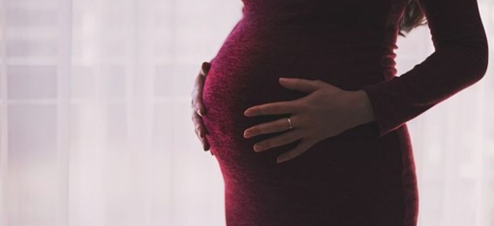Attention à " l’arnaque au faux ventre de grossesse " !