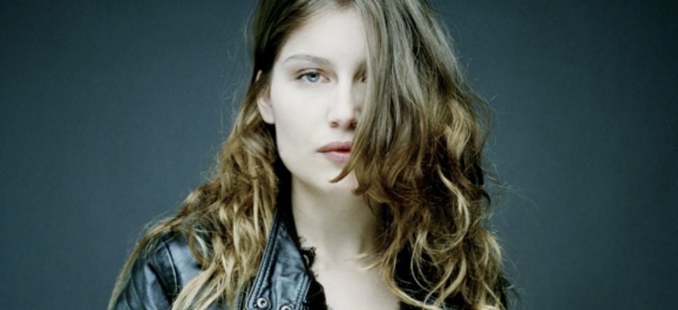 Laetitia Casta pose nue sur Instagram (Photo)