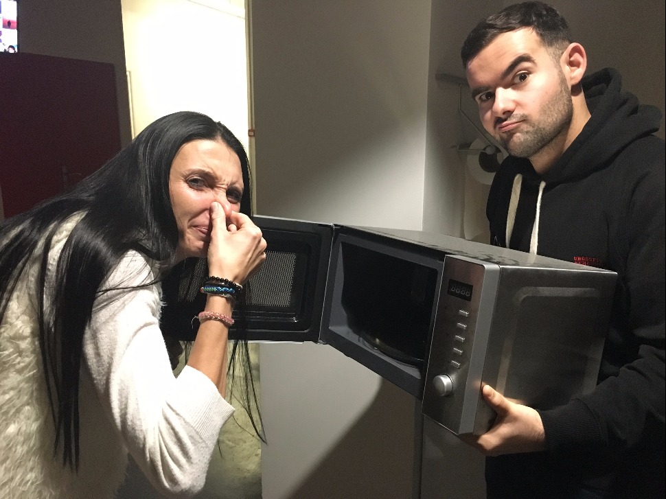 Les tutos de l’Équipe du Matin : éliminer les odeurs dans le...