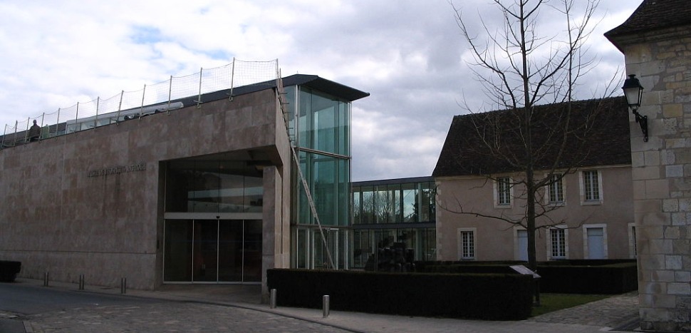 Issoudun : le maire ouvre un musée, le préfet saisit la justice
