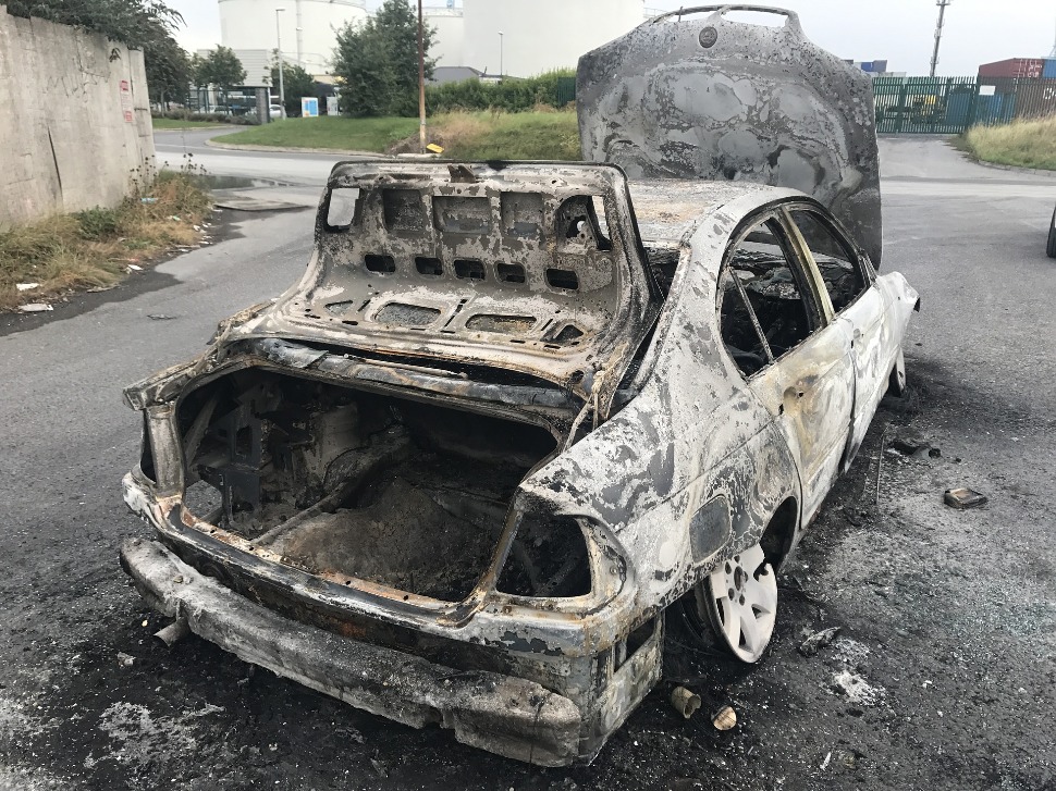 Feux d’artifices, véhicules incendiés... une nouvelle nuit agitée à...