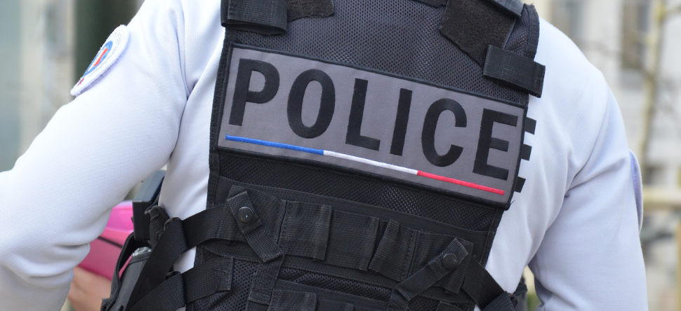 Angers : un automobiliste percute accidentellement la terrasse d’un...