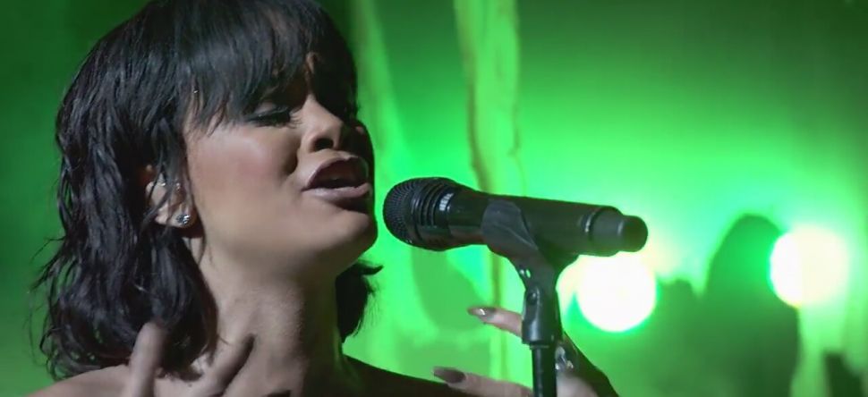 Rihanna lance son nouveau single