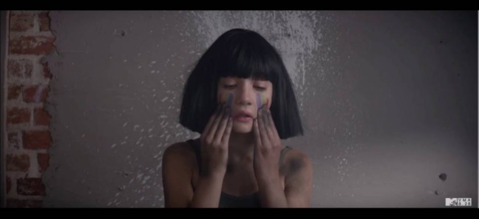 Sia chante les Beatles pour Netflix
