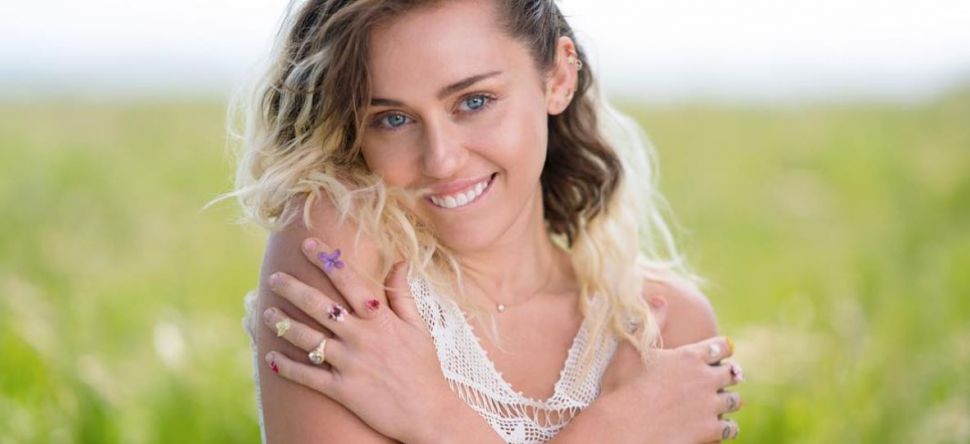 Miley Cyrus transformée dans son nouveau clip "Malibu"