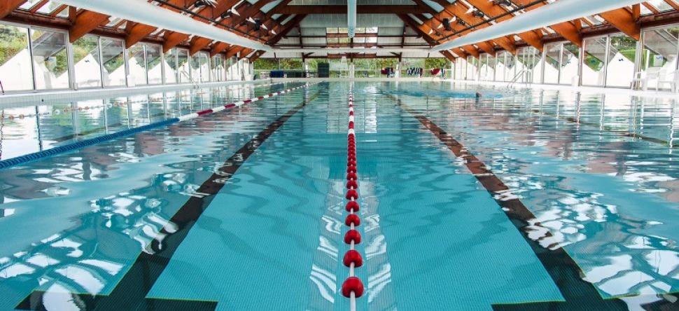 Les piscines remplies d'urine ? Voici les chiffres ! 