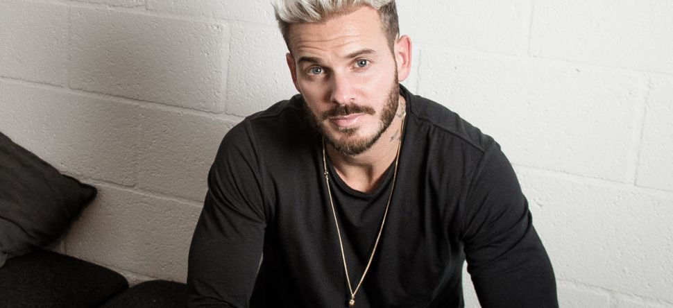 M Pokora nous fait visiter les coulisses de sa tournée !