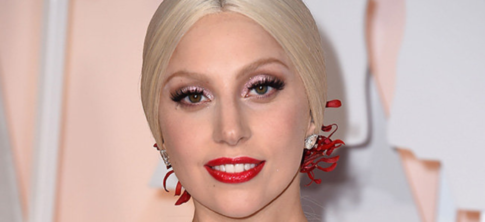 Lady Gaga annonce son hospitalisation et annule son concert à Rio !...