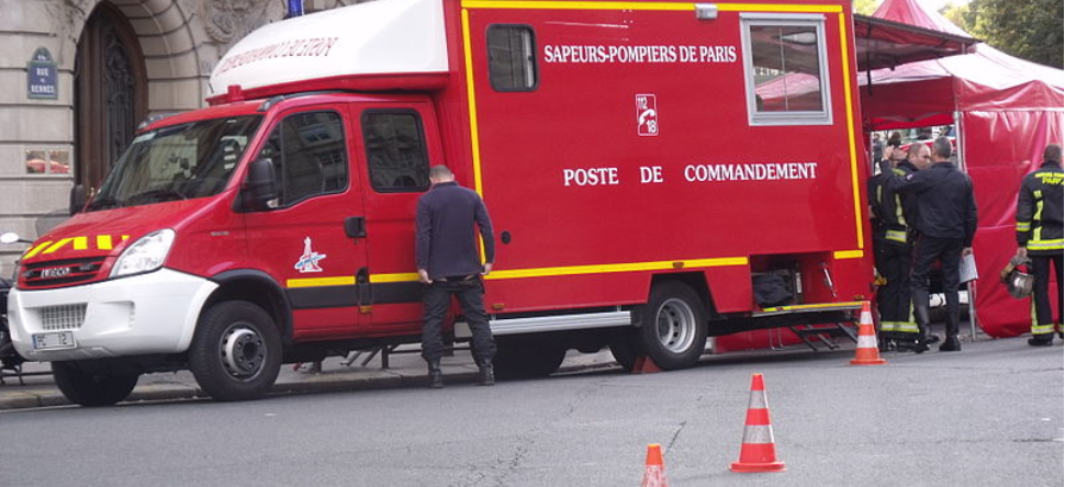 Le conducteur d'un scooter se tue en fuyant la police à Paris