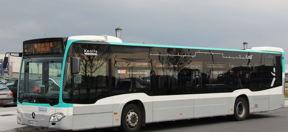 Essonne : condamné pour avoir donné une fessée à une femme dans un bus