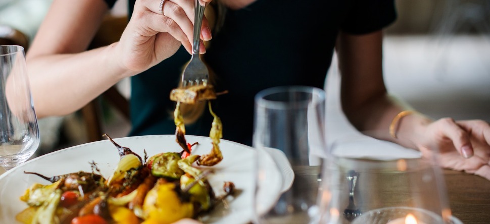 Restaurant : découvrez le paiement en conscience ou l’addition libre !