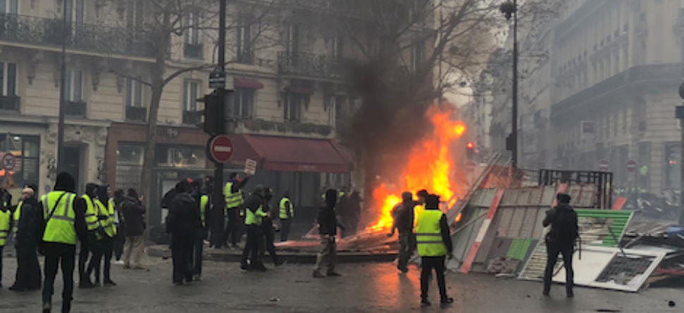 Gilets jaunes : les mesures annoncées par le gouvernement...