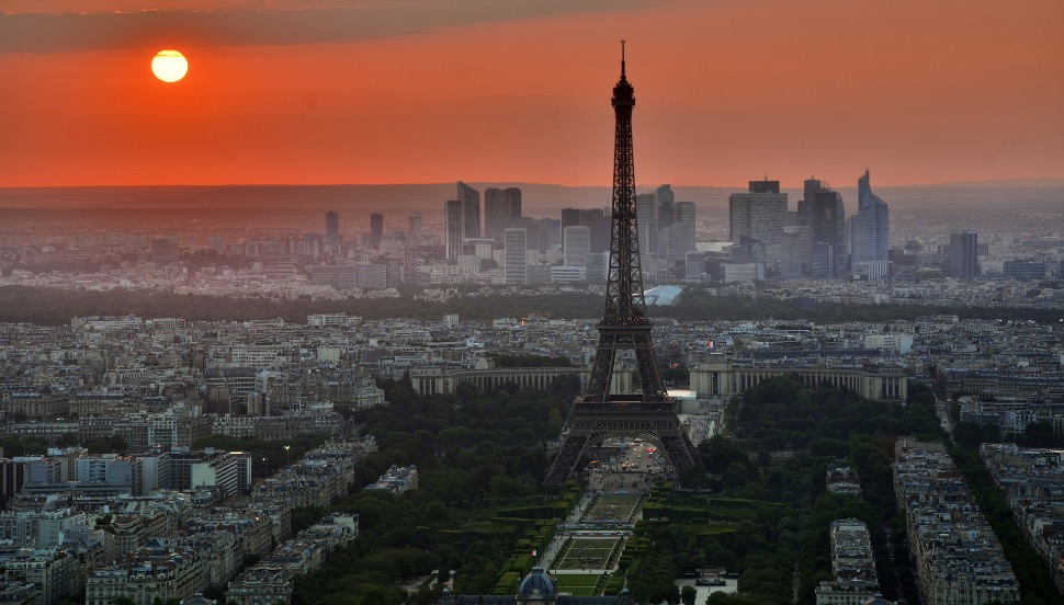 Paris : des femmes sans-abri sont hébergées à l’Hôtel de Ville