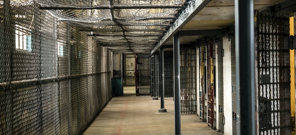 Ile-de-France : plusieurs prisons bloquées après des agressions au...
