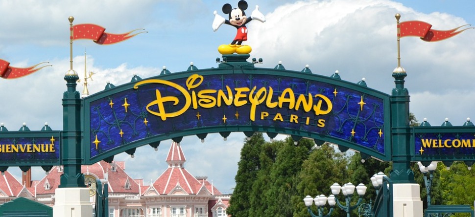 Les trois nouveaux univers de Disneyland Paris s’annoncent...