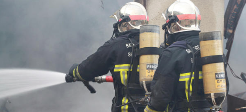 Une adolescente soup&ccedil;onnée d’avoir mis le feu à un...