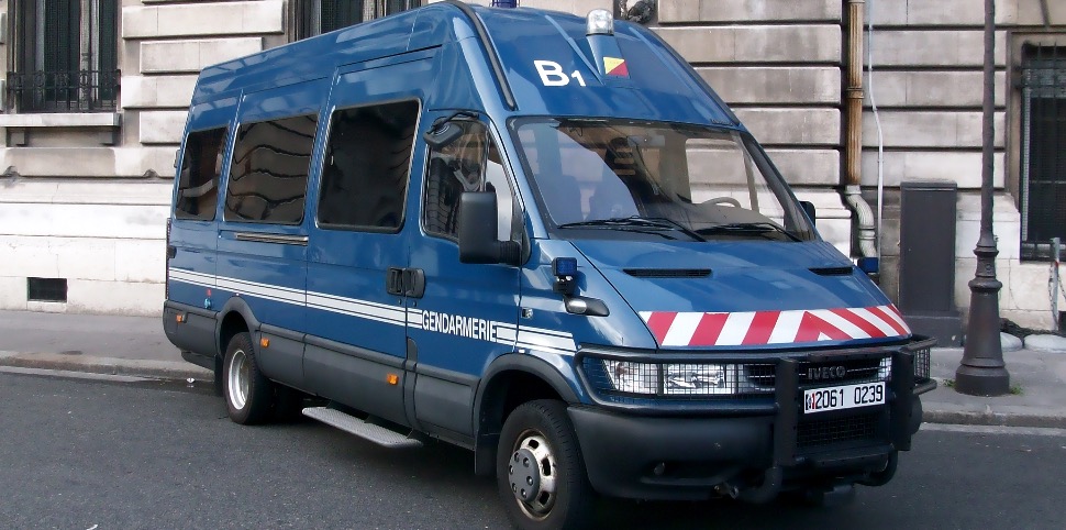 Yvelines : un surveillant pénitentiaire poignardé par un collègue