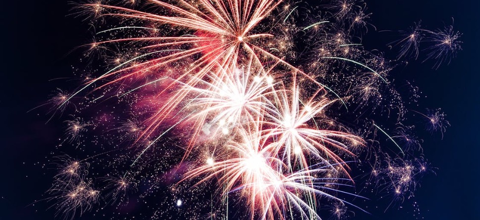Fresnes : un feu d’artifice sauvage tiré devant la prison pour des...
