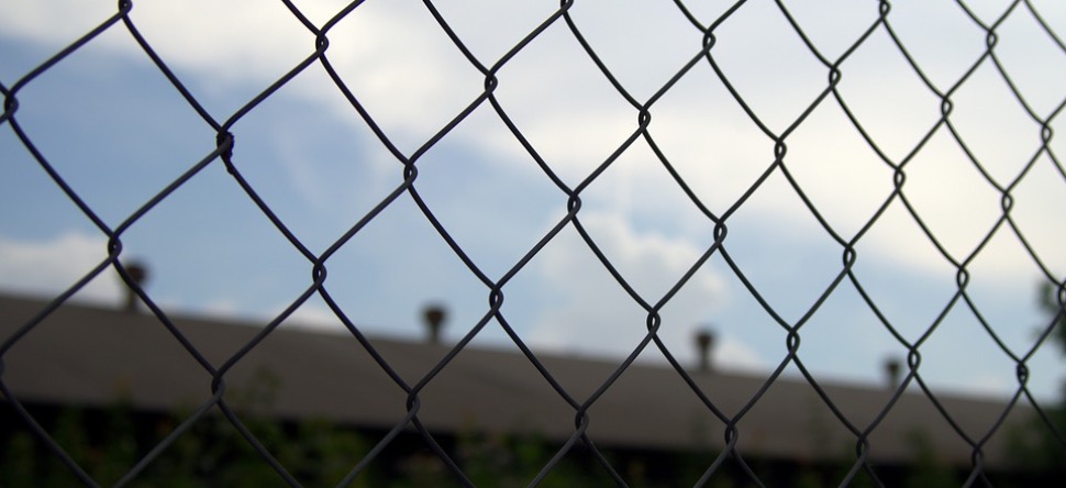 Fresnes : trois détenus tentent de s’évader avec une corde en drap