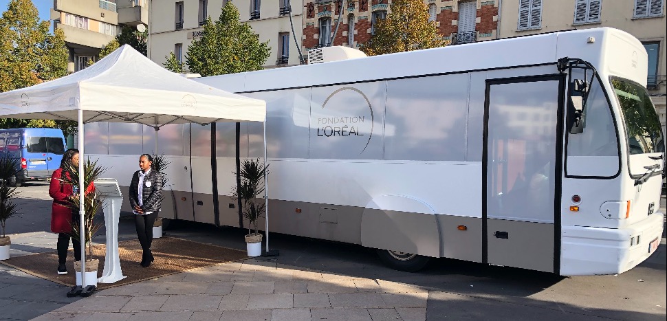 Un bus beauté sillonne la région pour les femmes en difficulté
