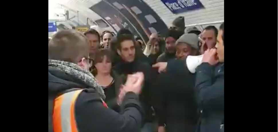 RATP : une conductrice de métro insultée par ses collègues...