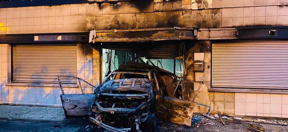 Voiture-bélier à Poissy : une association de quartier visée