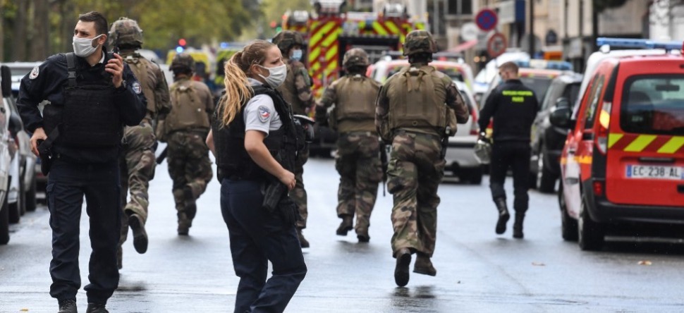 Attaque près de Charlie Hebdo : qui est vraiment l’assaillant ?