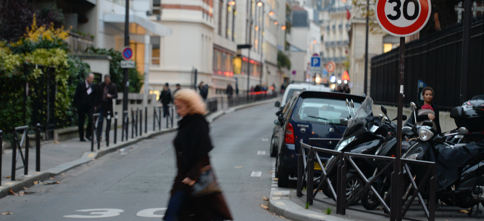 30km/h dans les rues de Paris : les parisiens consultés pour rien ?