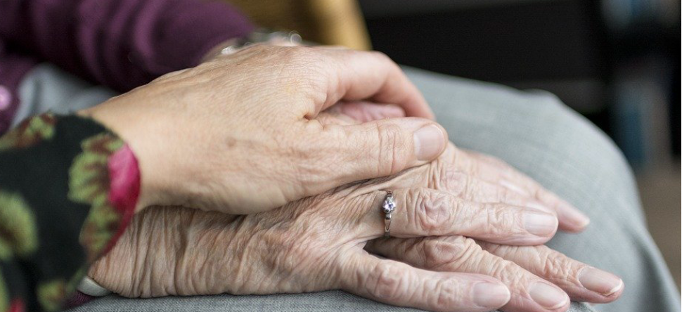 Tous les Ehpad de la région parisienne équipés de tests antigéniques
