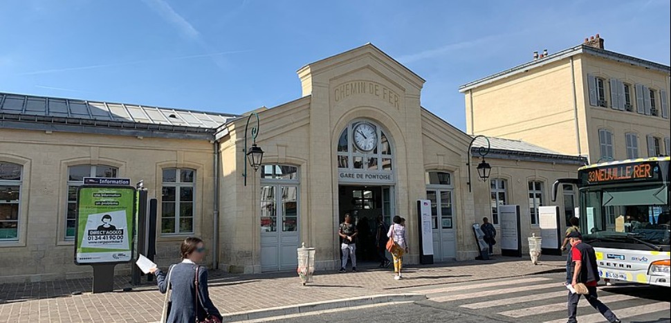 Gare de Pontoise : Karine Viard et Grégory Gadebois en tournage...