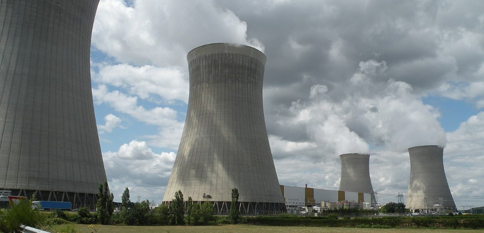 Nucléaire : la durée de vie des plus vieux réacteurs français...