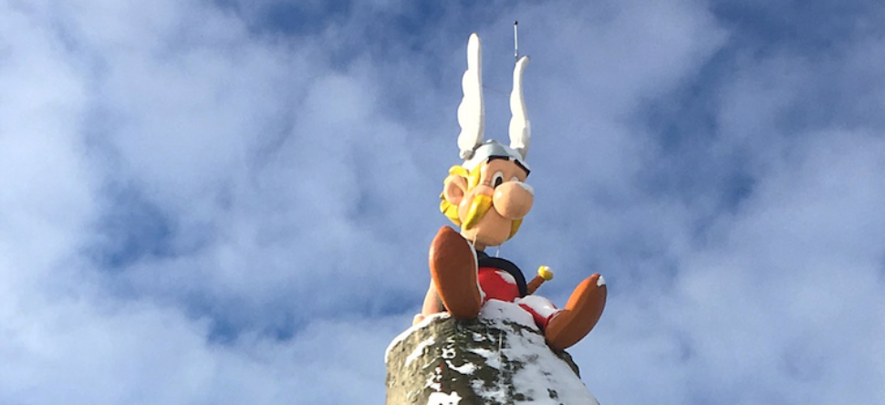 Les recrutements continuent malgré le confinement au parc Astérix