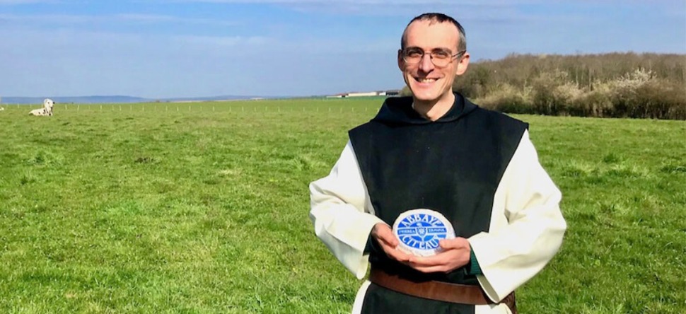 COVID : une abbaye forcée de vendre tout son fromage en ligne d'ici...