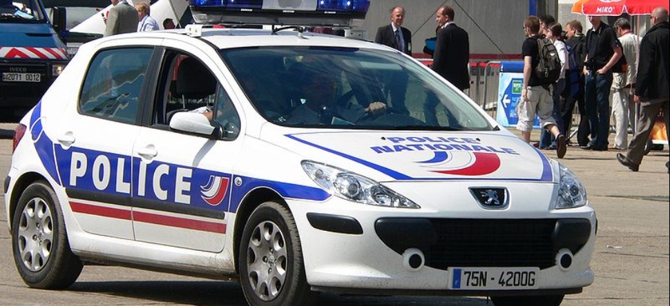Yvelines : vague de violences dans le département, 6 maires...