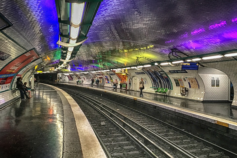 VOLTAGE